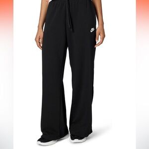 Nike Women's Black Dri-Fit Pants